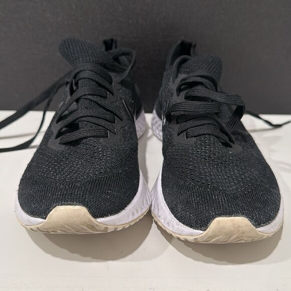 Women’s Nike Sneakers - Picture 2 of 7